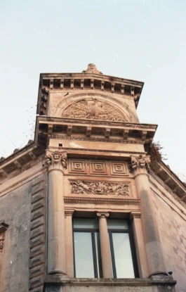SALAS